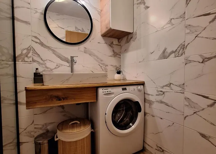 Daria & Jure 트로기르